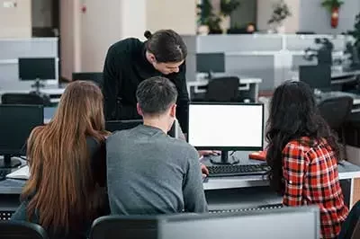 Tema-Informatica-curso-de-PBI-400x266